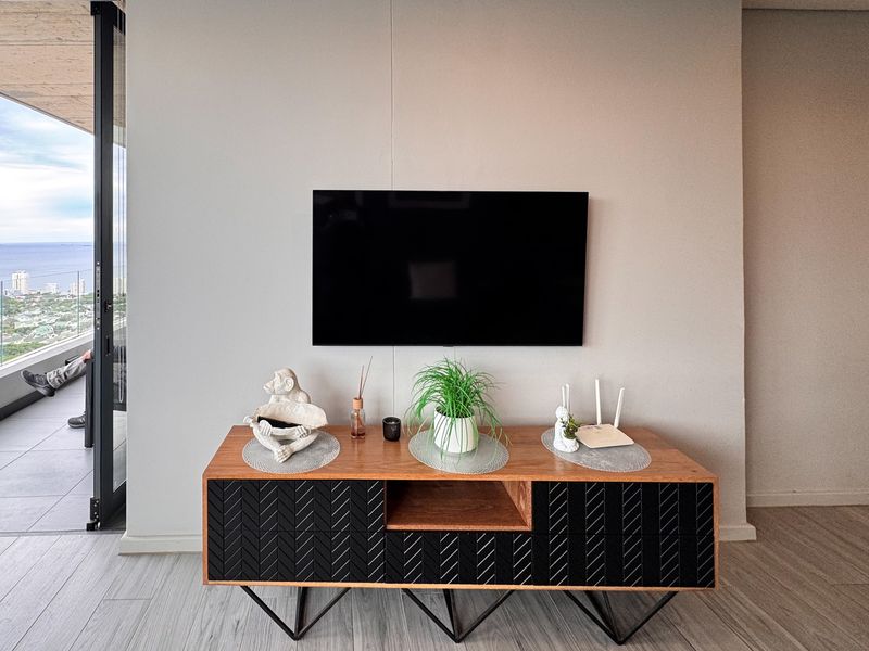Elegant 2-Bedroom Apartment in Umhlanga Arch- For Rent - Photo 8