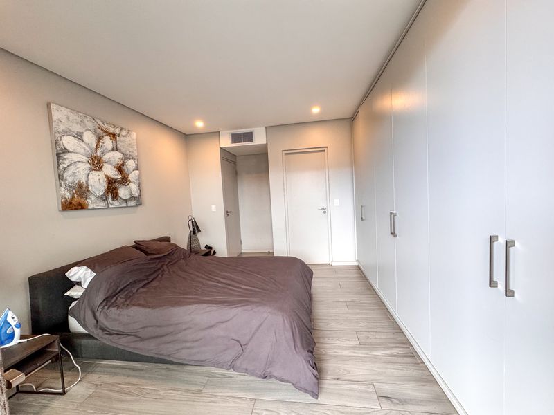 Elegant 2-Bedroom Apartment in Umhlanga Arch- For Rent - Photo 9