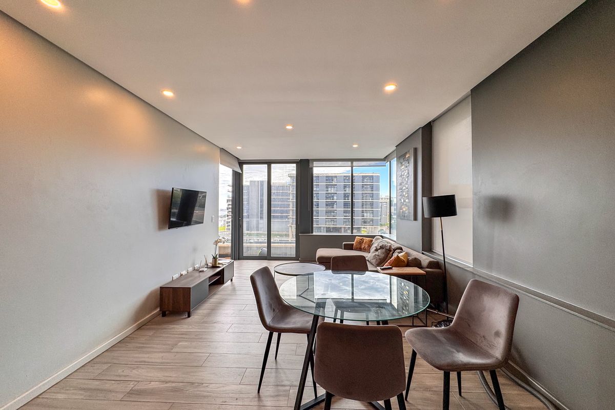 Elegant 2-Bedroom Apartment in Umhlanga Arch- For Rent - Photo 5