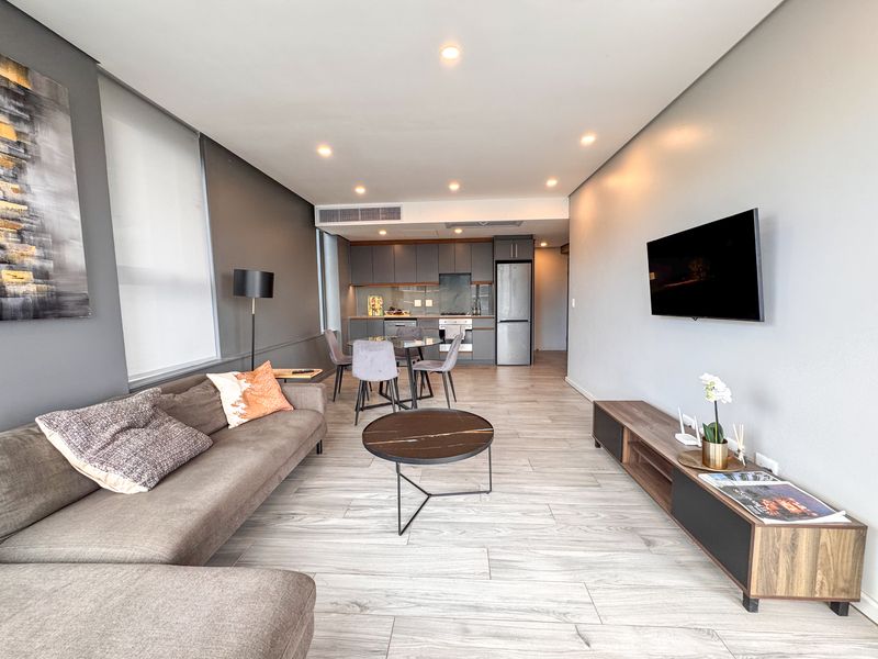 Elegant 2-Bedroom Apartment in Umhlanga Arch- For Rent - Photo 2
