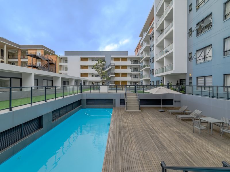Prime  Property Presents A Stunning Two Bedroom Apartment Situated In Umhlanga Ridge - Photo 2