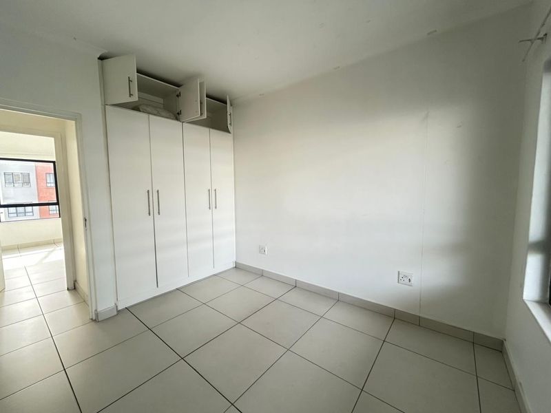 Prime  Property Presents A Stunning Two Bedroom Apartment Situated In Umhlanga Ridge - Photo 8