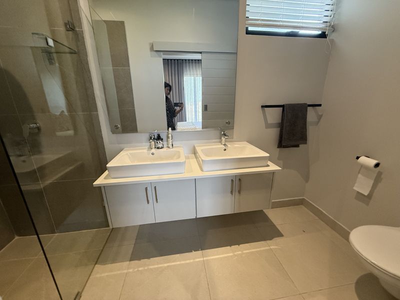 Luxury 2 Bed 2 Bath Apartment in the Ocean Club in Zimbali Lakes Resort - Photo 10