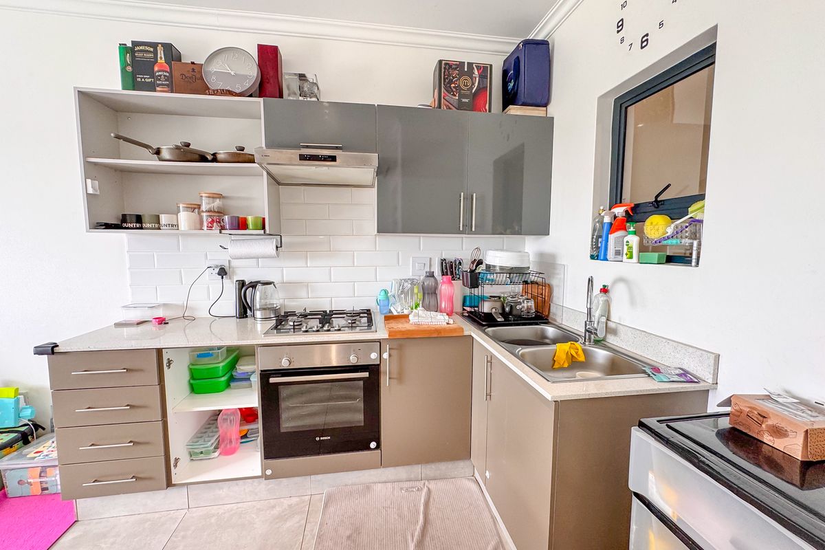 Stylish & Secure Living in Sought-After Summer Ridge Umhlanga - Photo 4