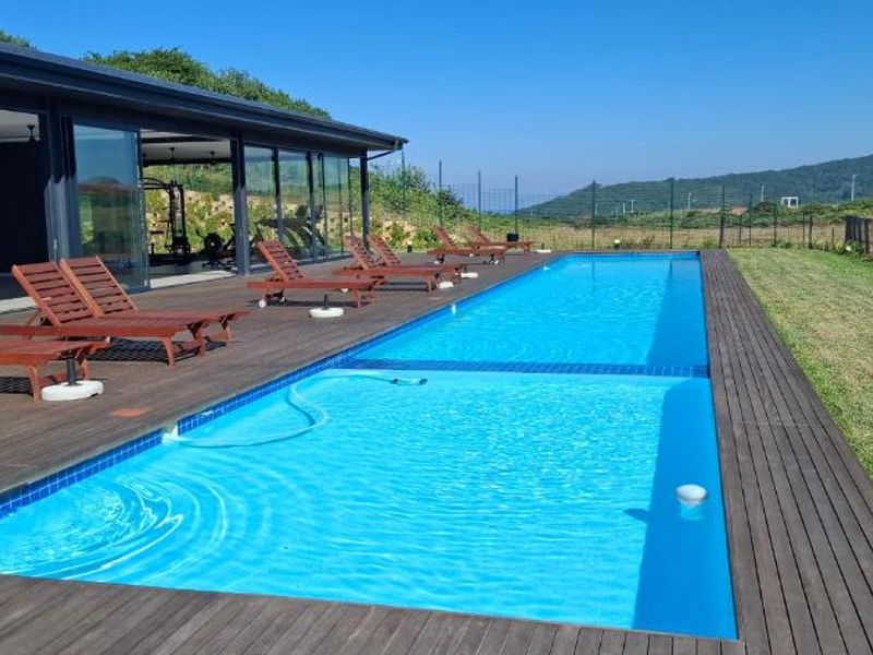 Luxury 1 Bed 1 Bath Apartment in the Ocean Club in Zimbali Lakes Resort - Photo 2
