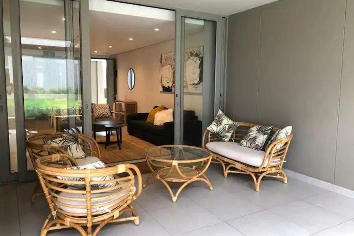 Unfurnished 2 Bedroom 2 Bathroom Apartment - Photo 2
