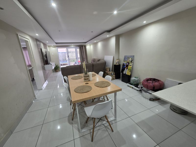 Your Dream Three Bedroom Single-Level Sanctuary in Caneside - Photo 7
