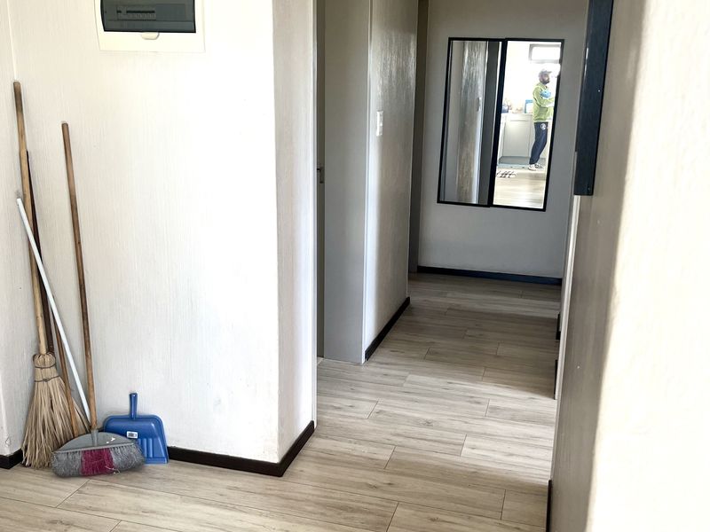 3 Bedrooms PLUS Loft Penthouse. - Photo 8