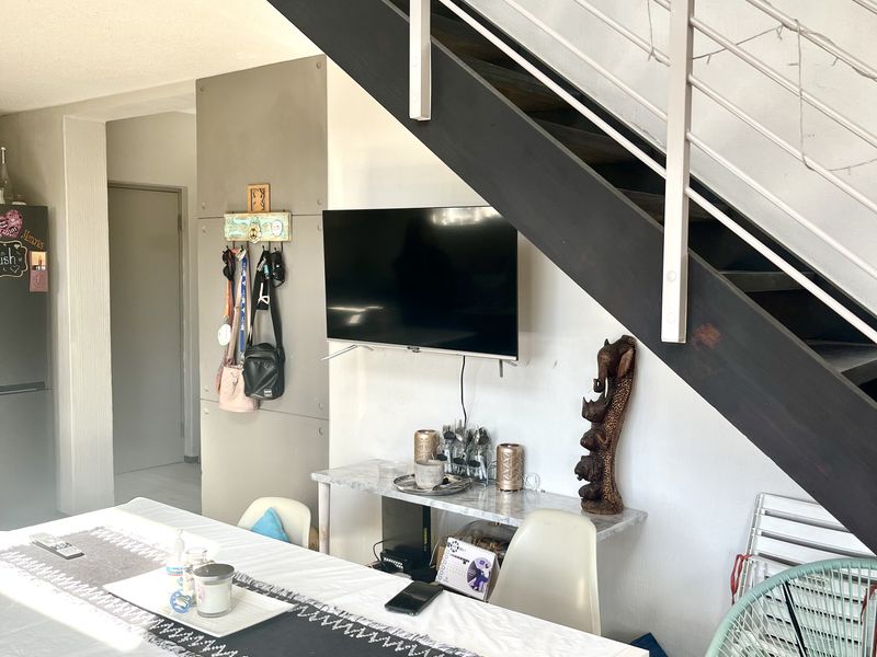 3 Bedrooms PLUS Loft Penthouse. - Photo 2