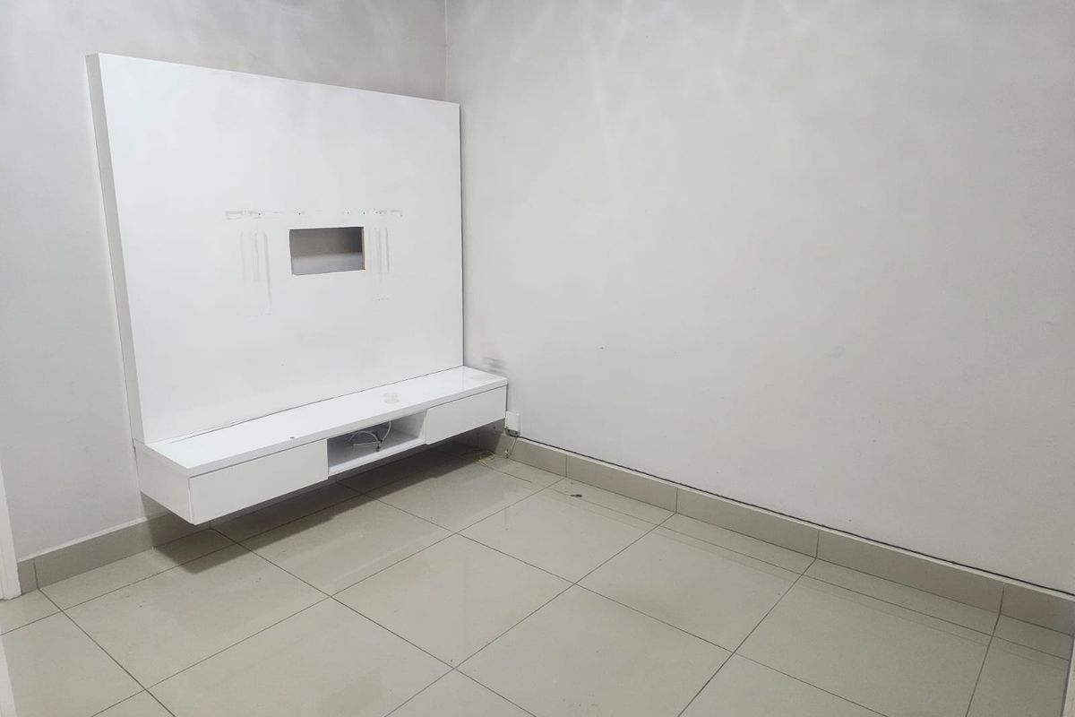 Prime  Property Presents A Stunning Two Bedroom Apartment Situated In Umhlanga Ridge For Sale - Photo 5