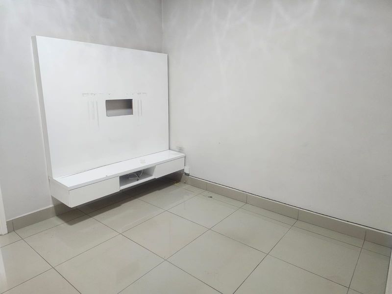 Prime  Property Presents A Stunning Two Bedroom Apartment Situated In Umhlanga Ridge For Sale - Photo 5