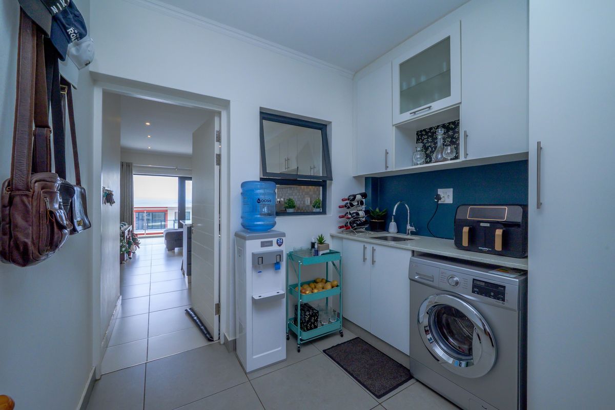 Two Bedroom in Summer Park - Photo 4