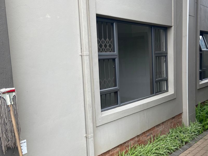 Modern, secured  one bed unit to let - Photo 9