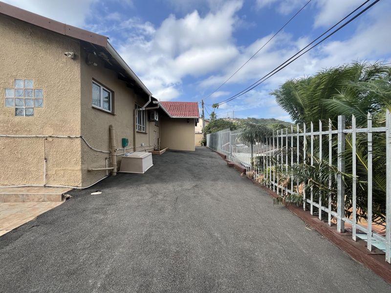 Beautifully Renovated Family Home in Stonebridge - Photo 9