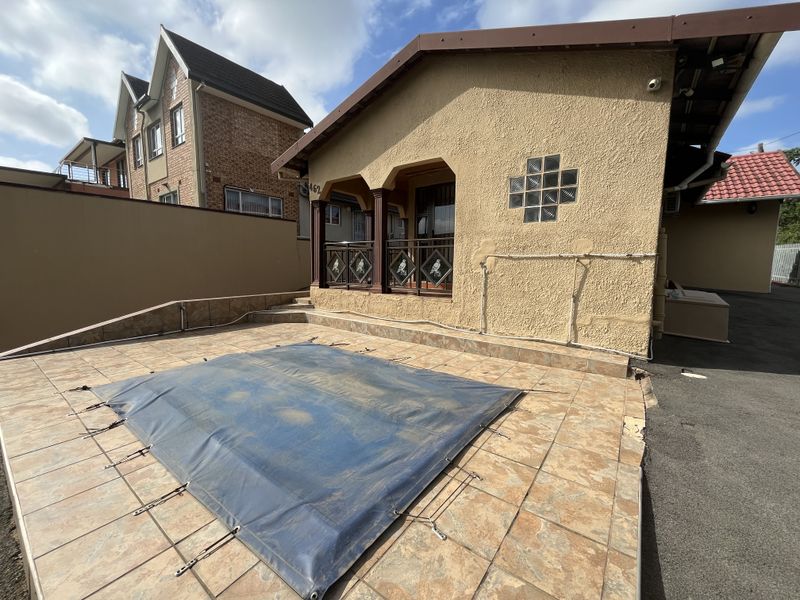 Beautifully Renovated Family Home in Stonebridge - Photo 6