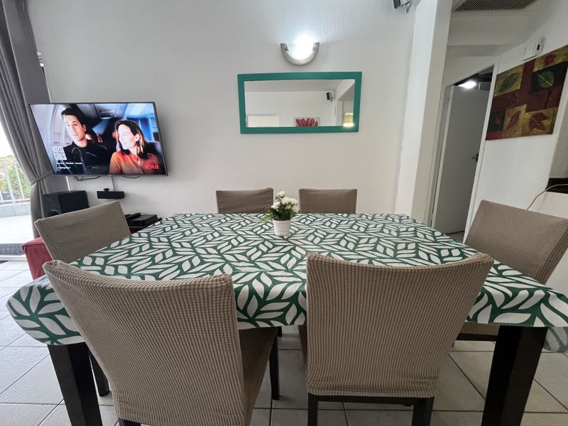 Fully Furnished Elegant Beachfront Investment Apartment with Direct Beach Access in Umhlanga Rocks - Photo 9