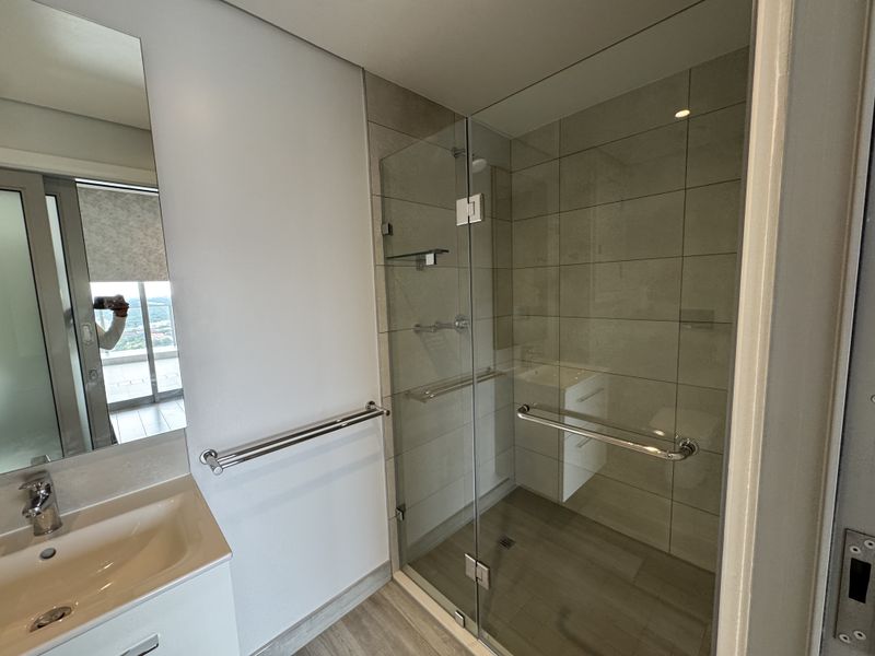 2 bedroom apartment for rent in umhlanga at the Oceans residence - Photo 8