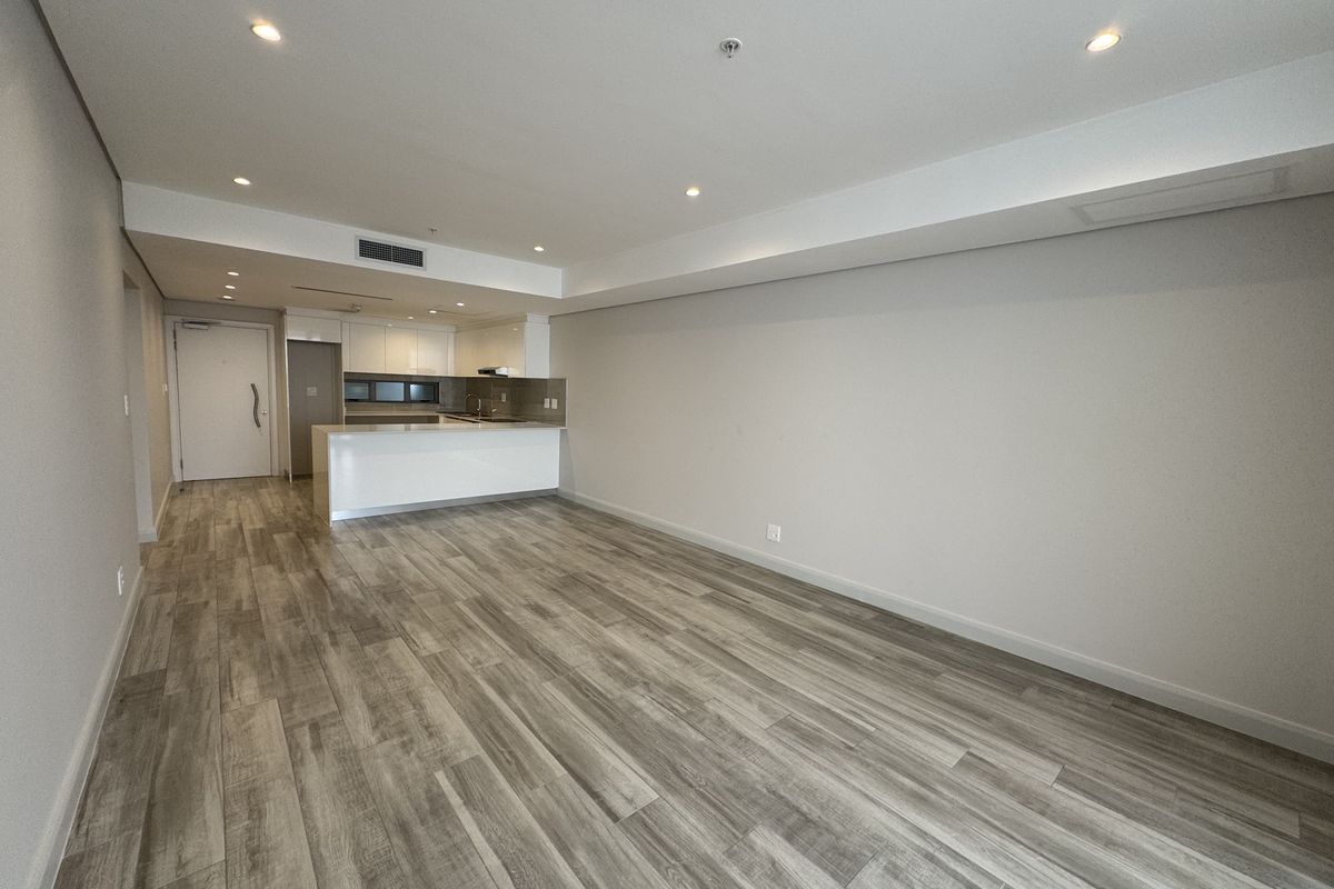 2 bedroom apartment for rent in umhlanga at the Oceans residence - Photo 5