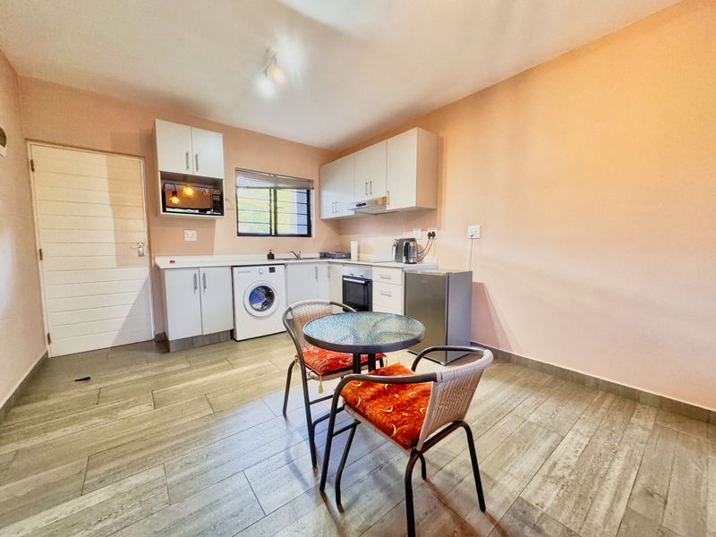 Modern 2-Bedroom Apartment in the Heart of Durban North – Priced to Sell! - Photo 4