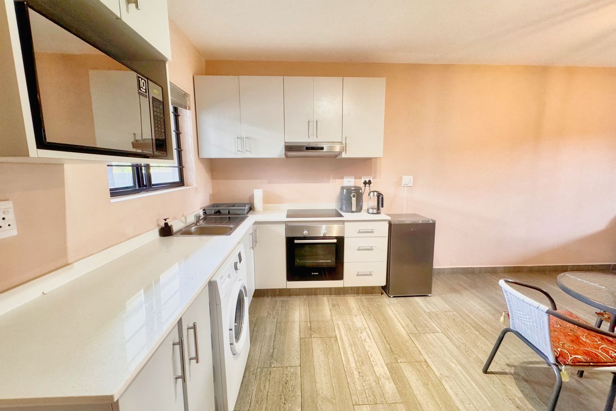 Modern 2-Bedroom Apartment in the Heart of Durban North – Priced to Sell! - Photo 5