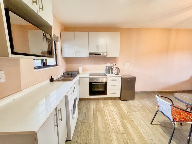 Modern 2-Bedroom Apartment in the Heart of Durban North – Priced to Sell! - Photo 5