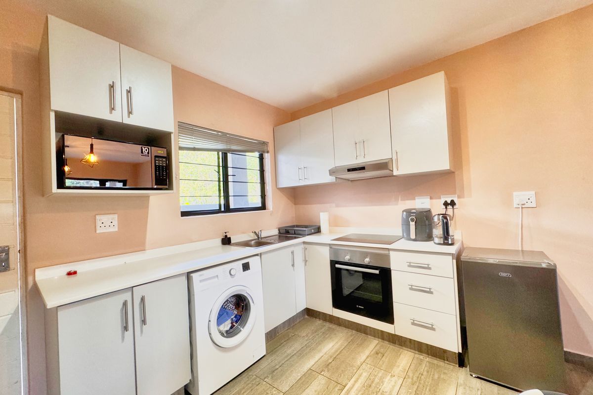 Modern 2-Bedroom Apartment in the Heart of Durban North – Priced to Sell! - Photo 2