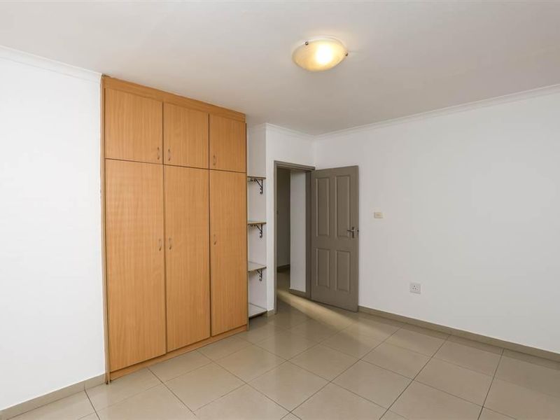 4 Bedroom Townhouse in Effingham For Sale. - Photo 5