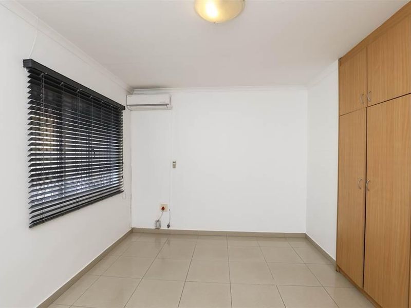 4 Bedroom Townhouse in Effingham For Sale. - Photo 8