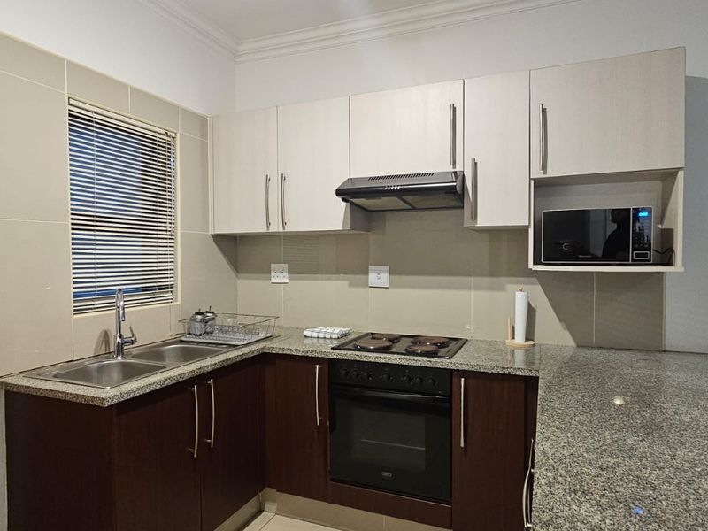 Unfurnished two bedroom to rent - Photo 2