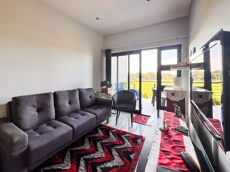 Modern Luxury Living | Stylish 2 Bed, 2 Bath at Le Boulevard - Photo 6