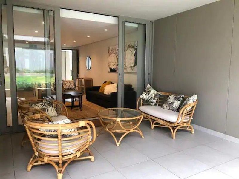 Unfurnished 2 Bedroom 2 Bathroom Apartment - Photo 2