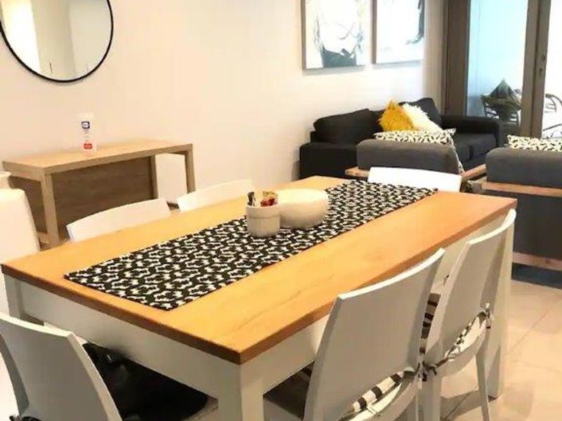 Unfurnished 2 Bedroom 2 Bathroom Apartment - Photo 4