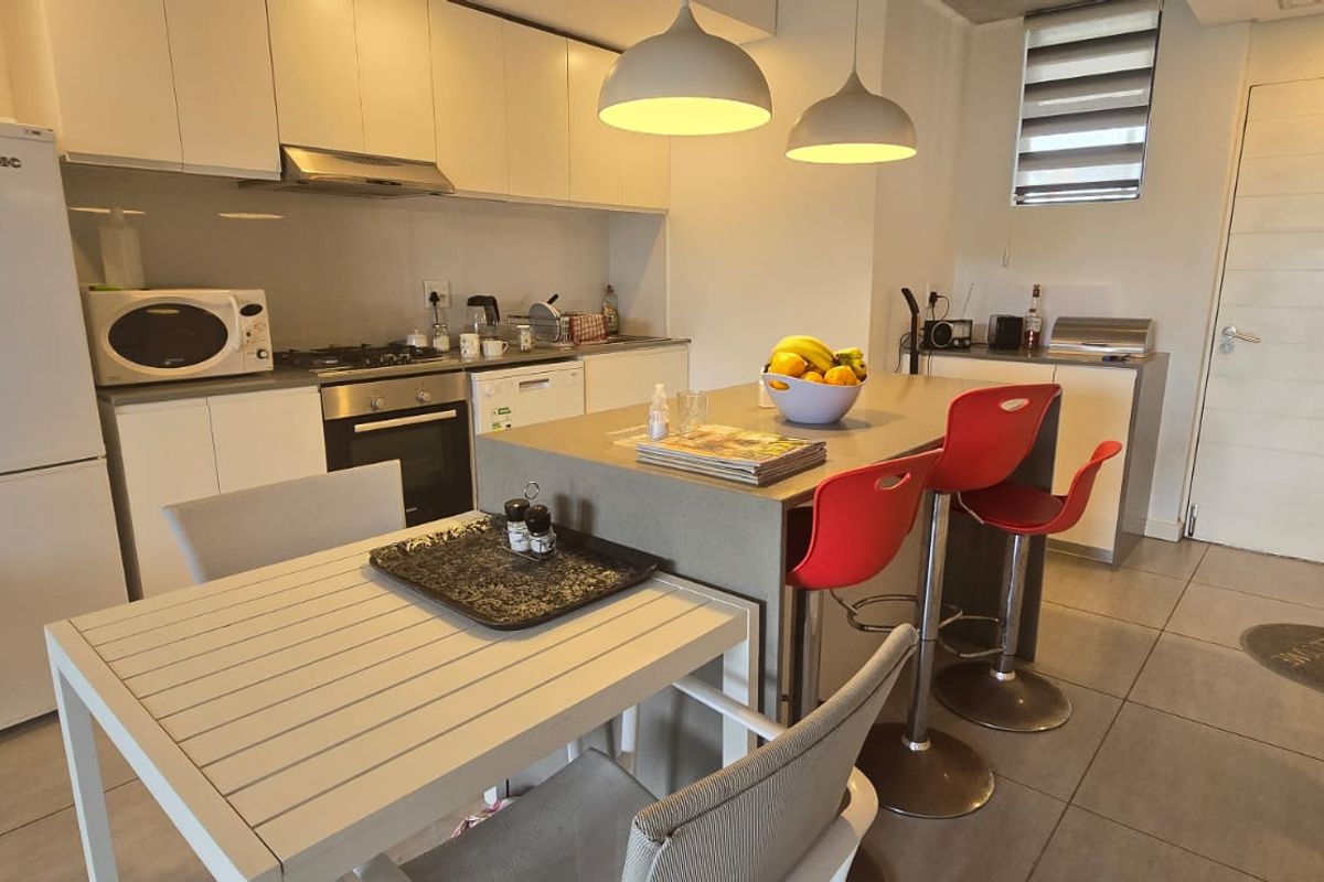 Furnished Two Bedroom Two Bathroom Apartment -To Let - Photo 3