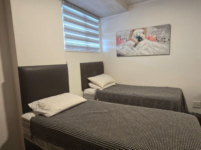 Furnished Two Bedroom Two Bathroom Apartment -To Let - Photo 8