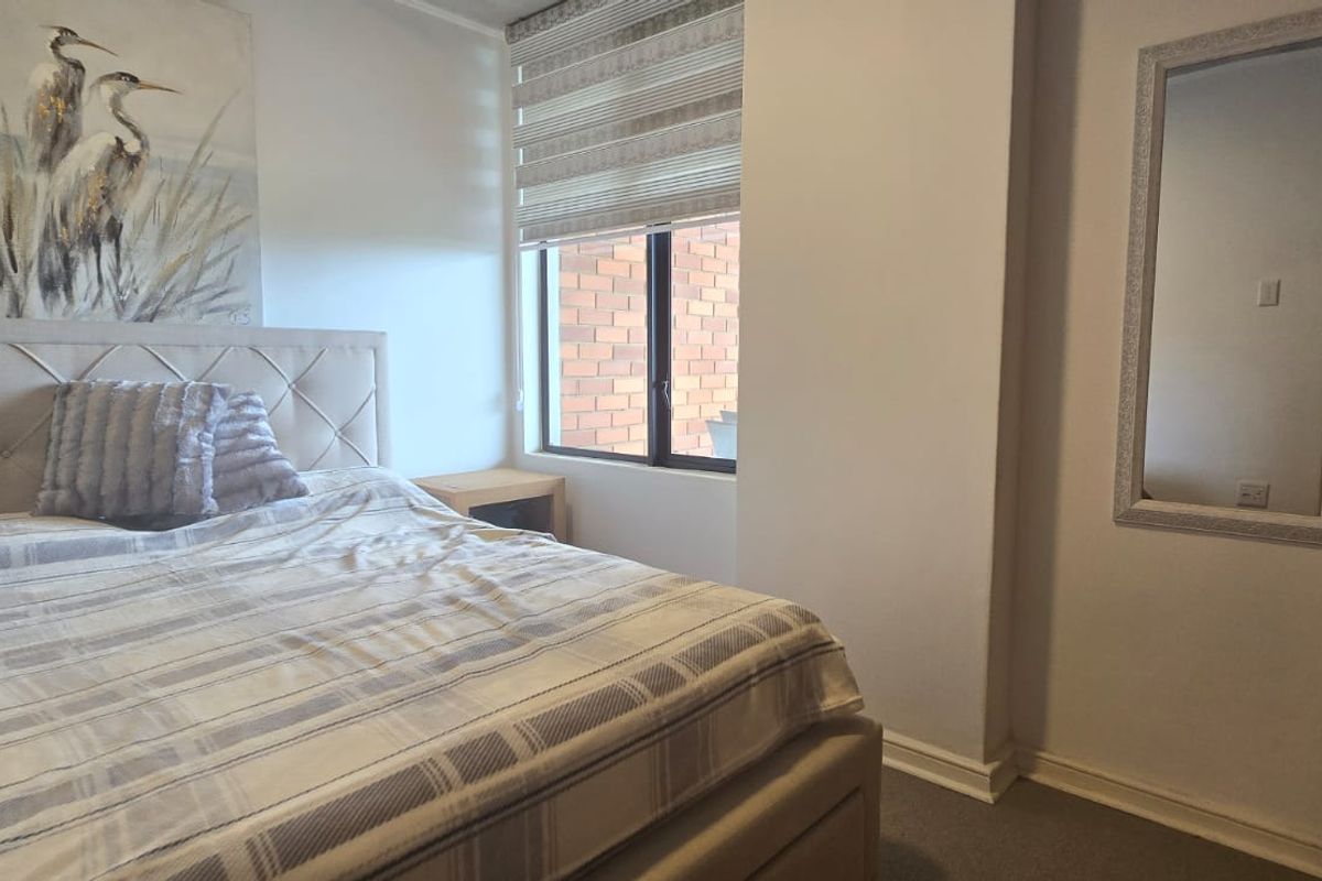 Furnished Two Bedroom Two Bathroom Apartment -To Let - Photo 5