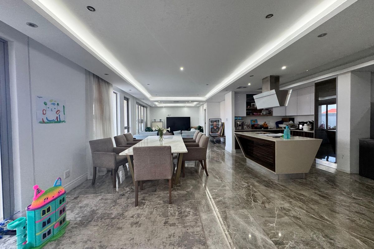 Luxurious 333 sqm Penthouse Garden Corner Apartment To Let. - Photo 5