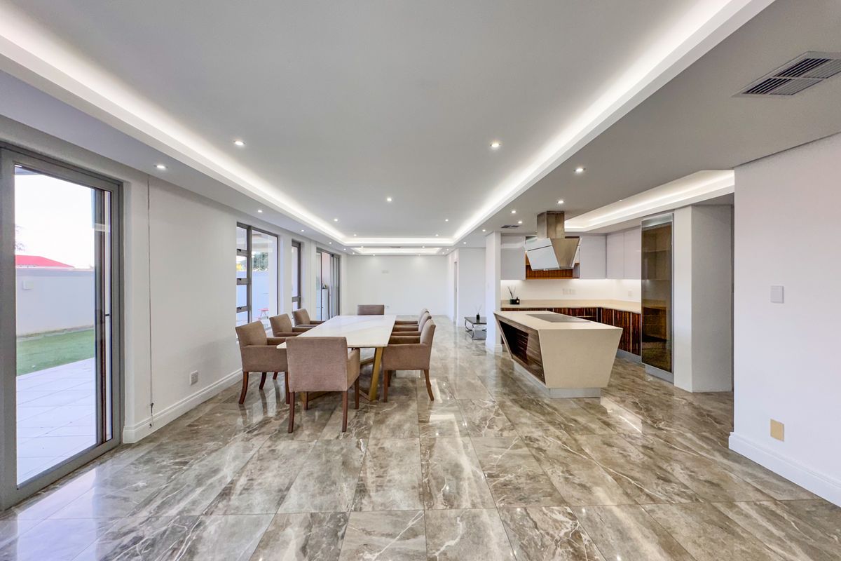 Luxurious 333 sqm Penthouse Garden Corner Apartment For Sale. - Photo 4