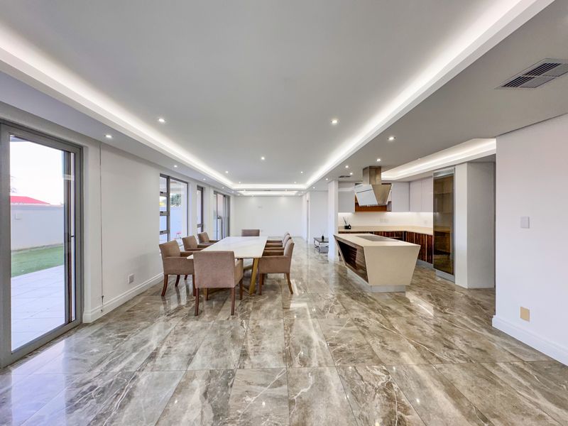 Luxurious 333 sqm Penthouse Garden Corner Apartment For Sale. - Photo 4
