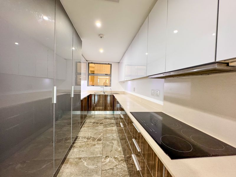 Luxurious 333 sqm Penthouse Garden Corner Apartment For Sale. - Photo 10