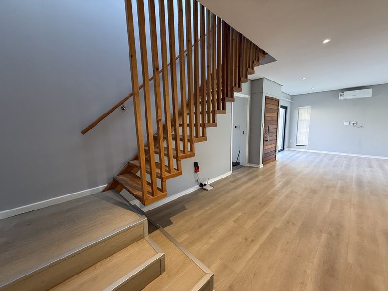 3 Bedroom 2 Bath Townhouse in The WoodlandS - Photo 8