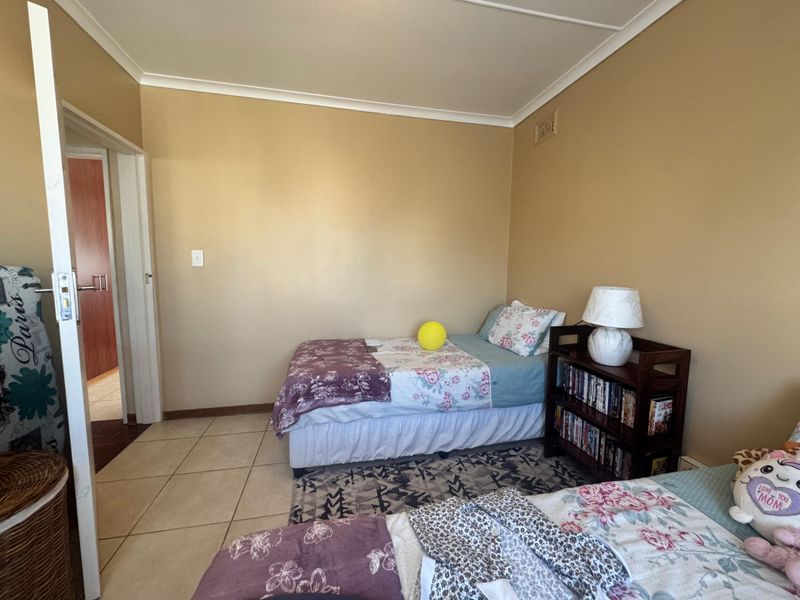 Spacious 4-Bedroom Duplex for Rent. - Photo 3