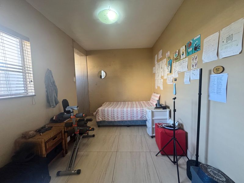 Spacious 4-Bedroom Duplex for Rent. - Photo 4