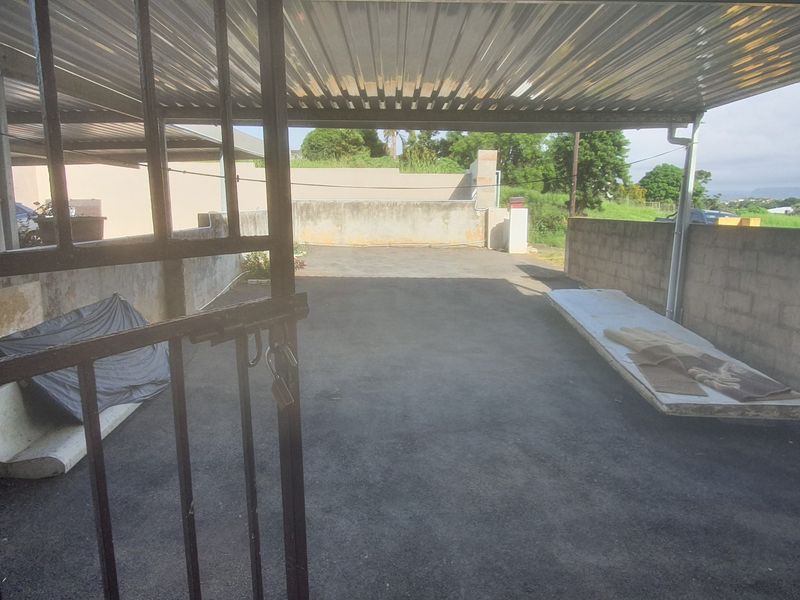 Three Bedroom Duplex Above Road Level and Spacious Yard in Greenbury For Sale - Photo 6