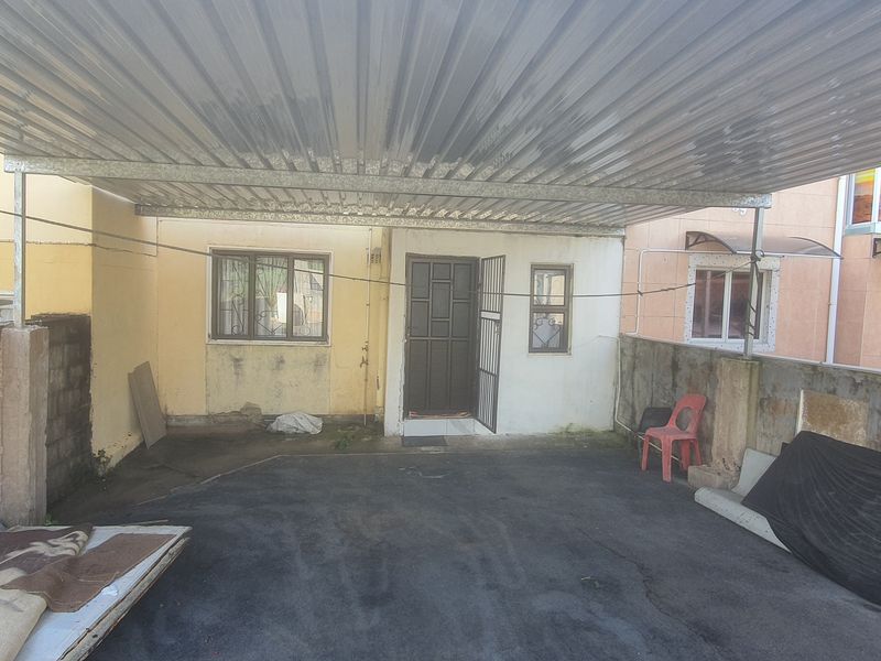 Three Bedroom Duplex Above Road Level and Spacious Yard in Greenbury For Sale - Photo 5