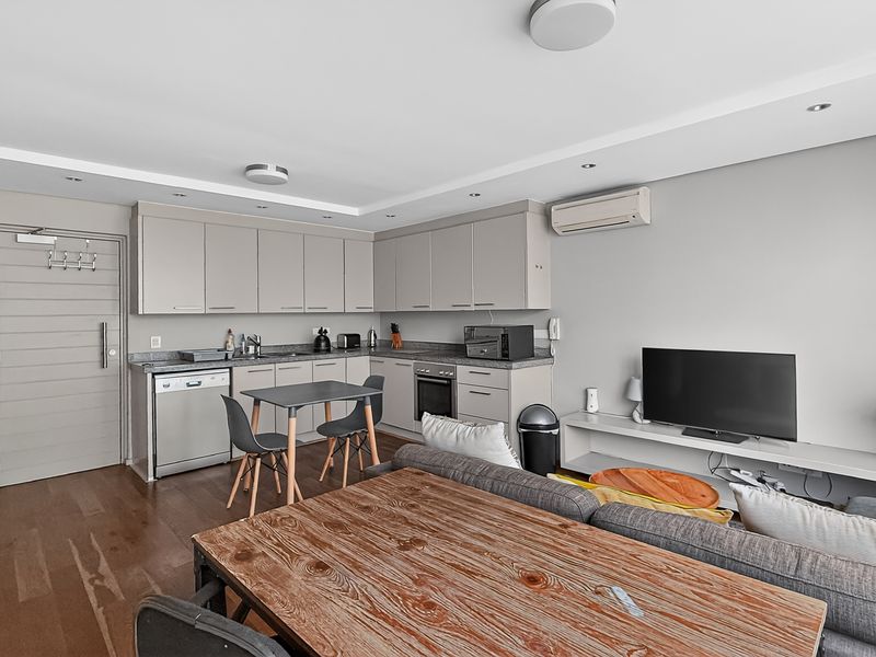 Modern Furnished Apartment with Rooftop Pool in Green Point - Photo 5