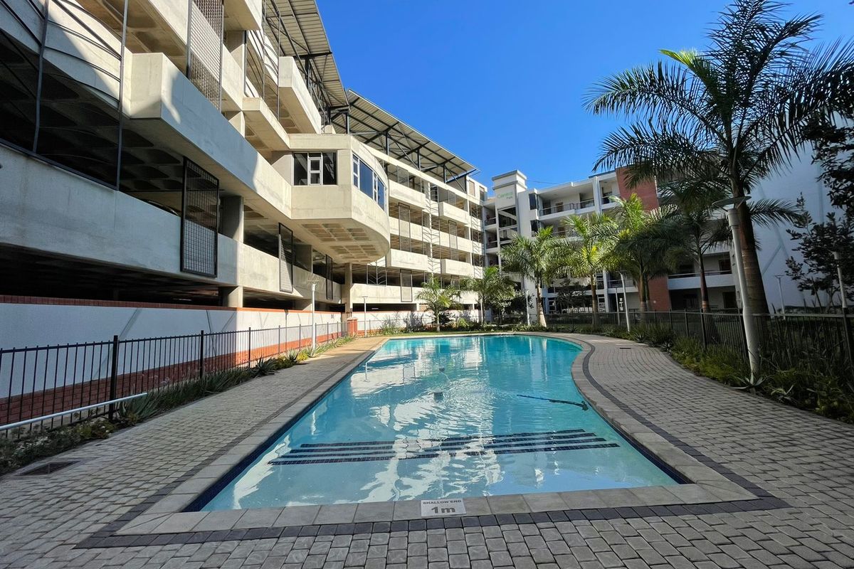 Prime  Property Presents A Stunning Two Bedroom Apartment Situated In Umhlanga Ridge - Photo 2