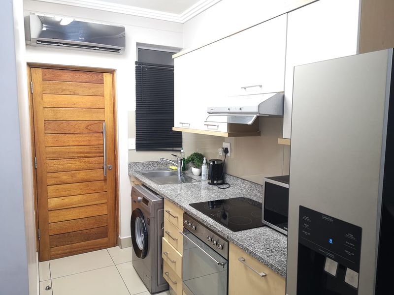 Prime  Property Presents A Stunning Two Bedroom Apartment Situated In Umhlanga Ridge - Photo 3