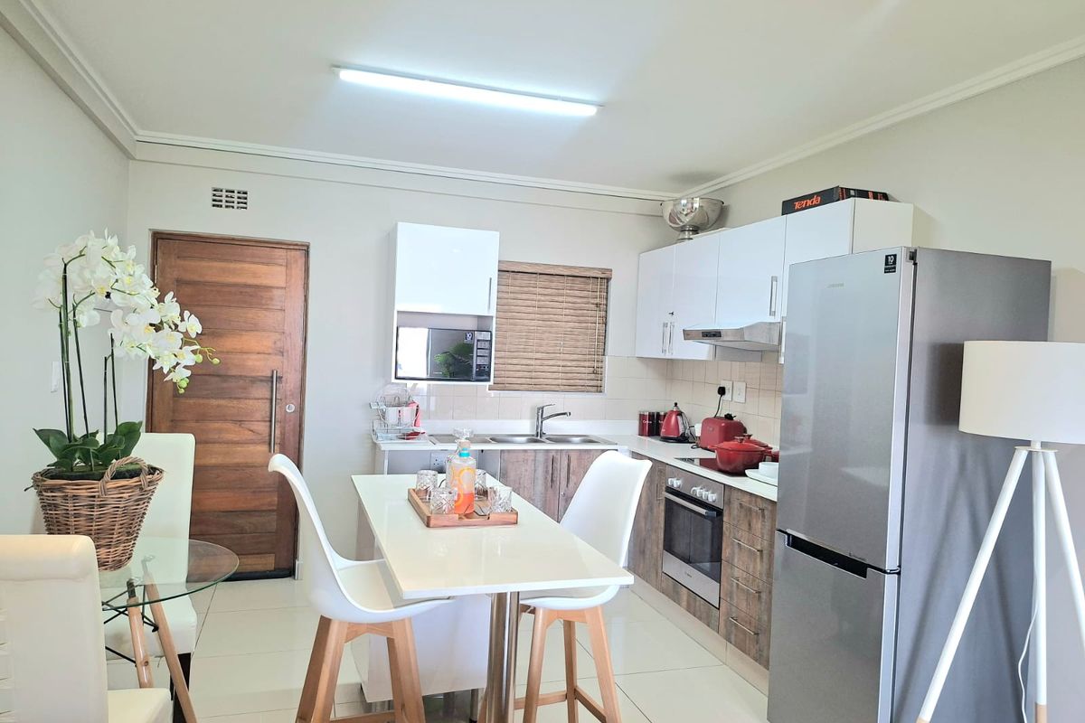 FURNISHED TWO BEDROOM RIDGE TOWN CENTRAL - Photo 4
