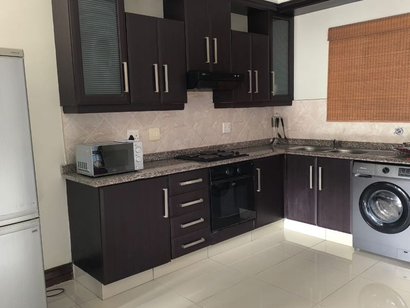 Prime  Property Presents A Stunning Two Bedroom Apartment Situated In Umhlanga Ridge Furnished - Photo 3