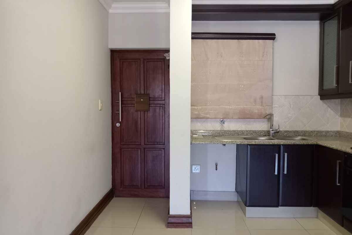 Charming 2-Bedroom Flat for Sale in Umhlanga New Town Centre - Photo 3